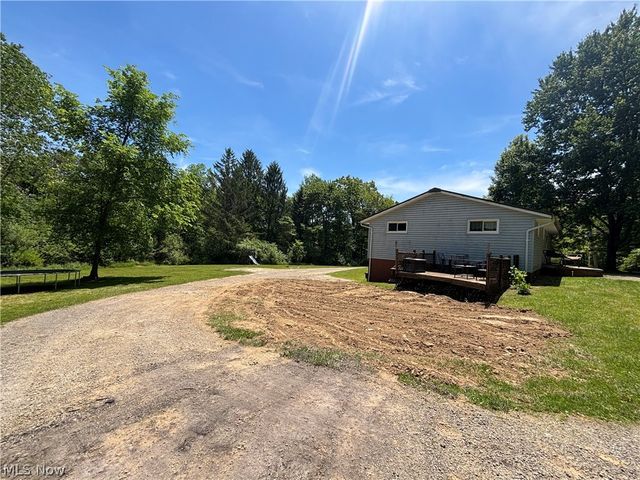 6601 Mapleton Street SE, East Canton, OH 44730