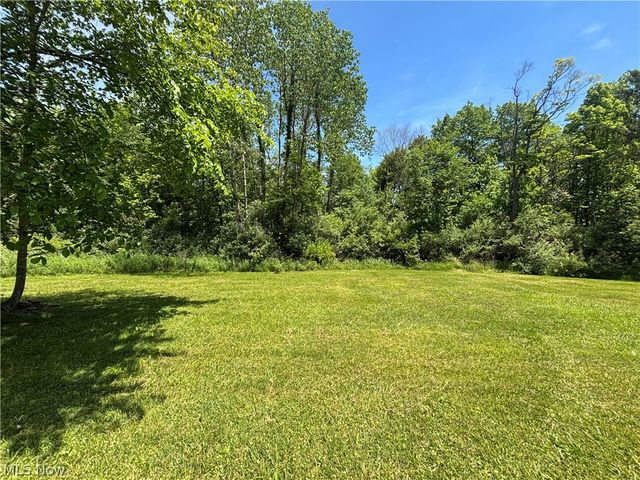 6601 Mapleton Street SE, East Canton, OH 44730