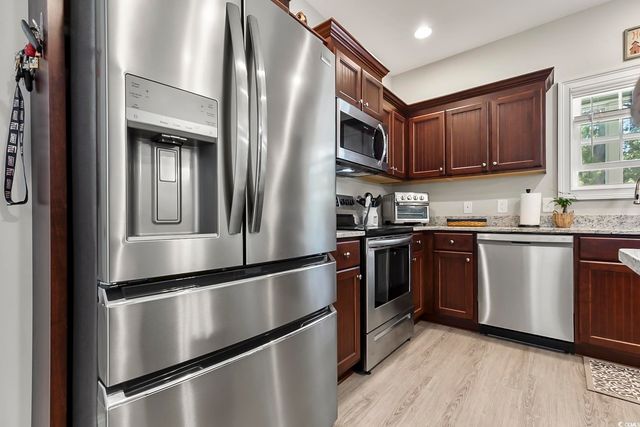 212 Baylee Circle, Galivants Ferry, SC 29544