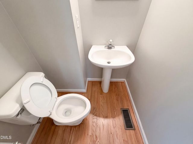 304 Arlington Ridge Ridge, Cary, NC 27513