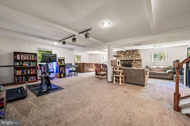 44 HICKORY DR, Churchville, PA 18966