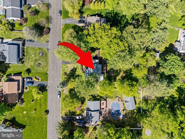 44 HICKORY DR, Churchville, PA 18966