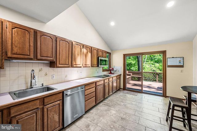 44 HICKORY DR, Churchville, PA 18966