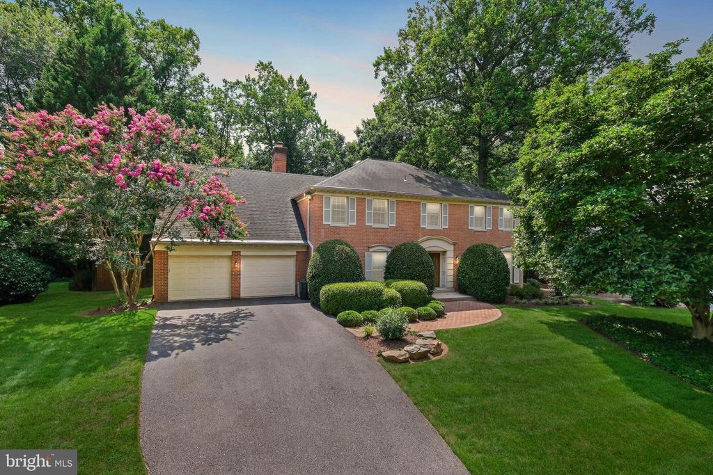 11008 EARLSGATE LN, North Bethesda, MD 20852