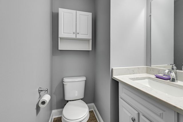 5159 N East River Road 110E, Chicago, IL 60656