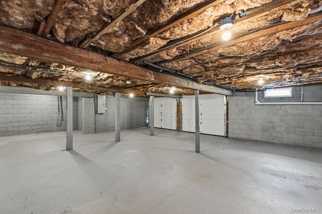 452 Montauk Highway, East Quogue, NY 11942