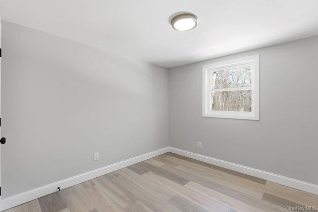 452 Montauk Highway, East Quogue, NY 11942