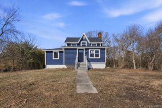 452 Montauk Highway, East Quogue, NY 11942