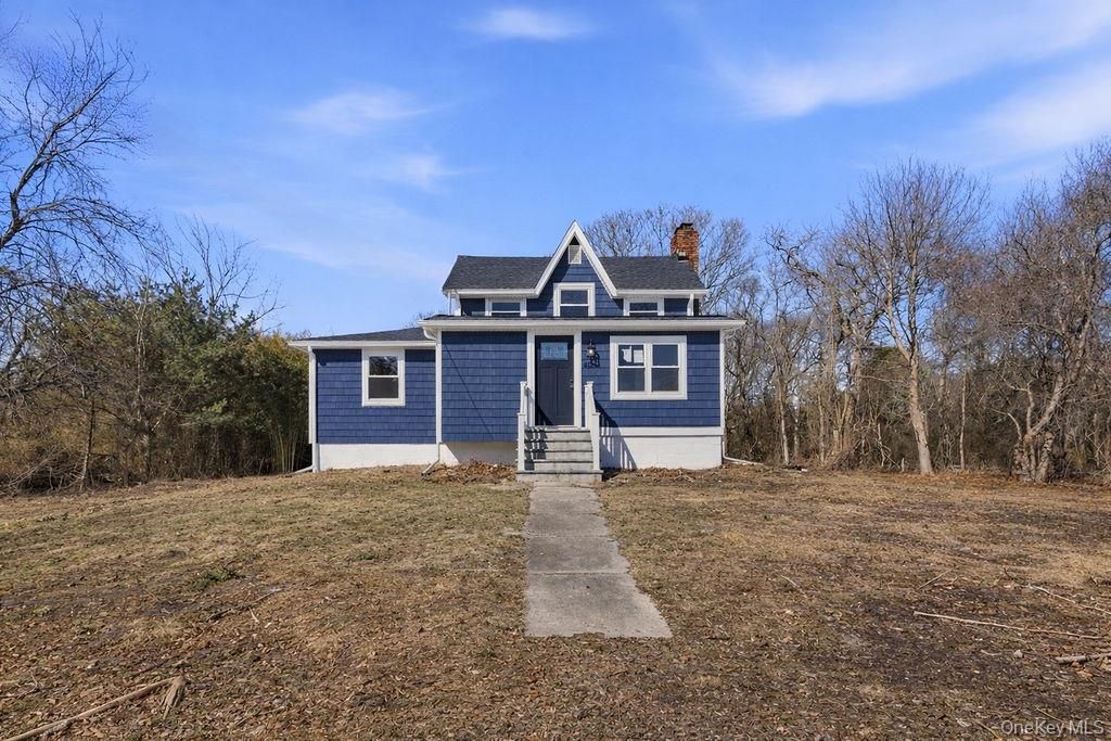 452 Montauk Highway, East Quogue, NY 11942