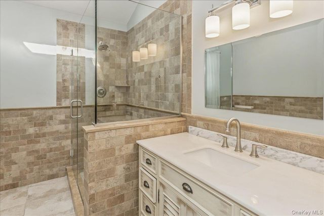 949 Union Street, Bohemia, NY 11716