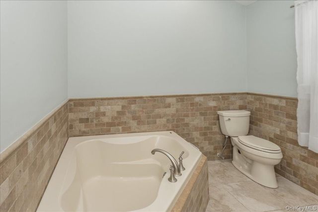 949 Union Street, Bohemia, NY 11716