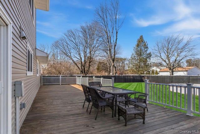 949 Union Street, Bohemia, NY 11716