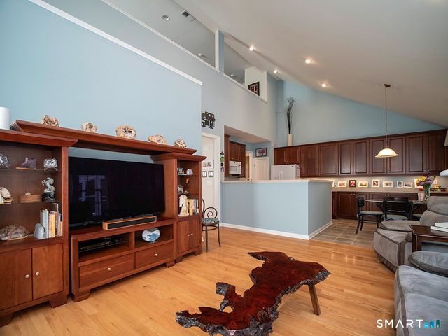 3 Wadsworth Lane, Cheshire, CT 06410
