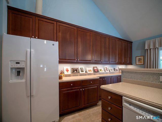 3 Wadsworth Lane, Cheshire, CT 06410