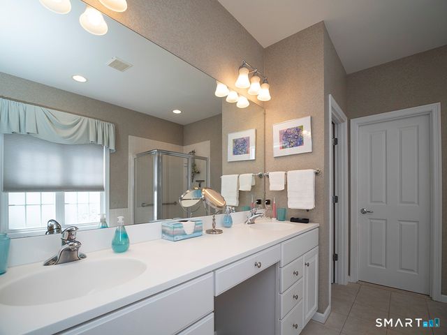 3 Wadsworth Lane, Cheshire, CT 06410