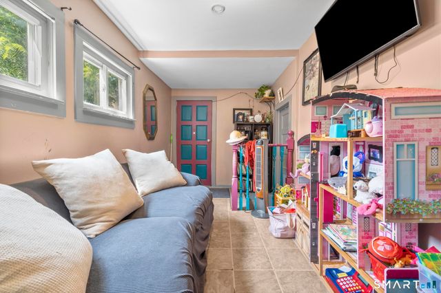 19 Davenport Street, Stamford, CT 06902