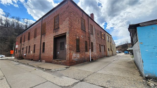 2121 5th Ave, Mckeesport, PA 15132