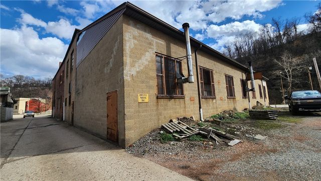 2121 5th Ave, Mckeesport, PA 15132