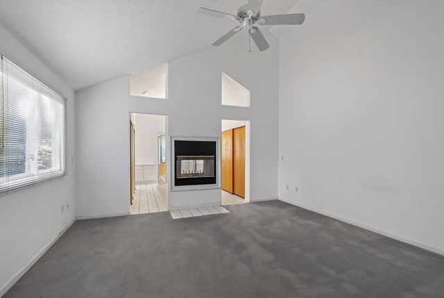 83 Arrowhead Cir 83, Ashland, MA 01721