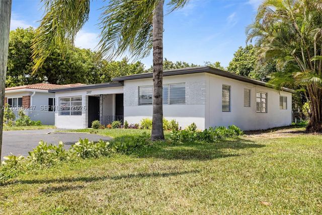 2517 Polk St, Hollywood, FL 33020
