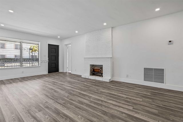 2517 Polk St, Hollywood, FL 33020