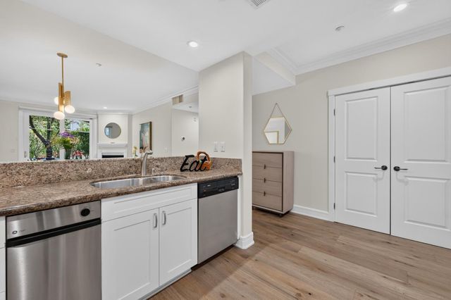 1155 Merrill Street 104, Menlo Park, CA 94025