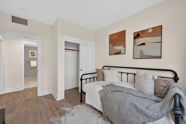 1155 Merrill Street 104, Menlo Park, CA 94025