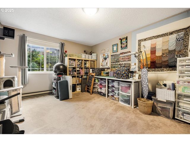 29700 Sw COURTSIDE Dr 43, Wilsonville, OR 97070