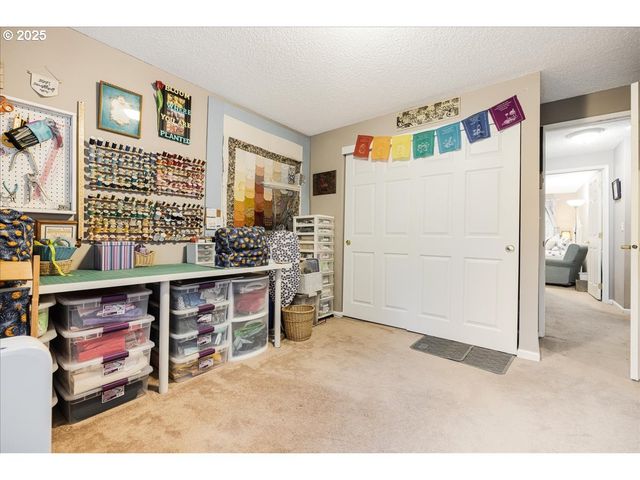 29700 Sw COURTSIDE Dr 43, Wilsonville, OR 97070