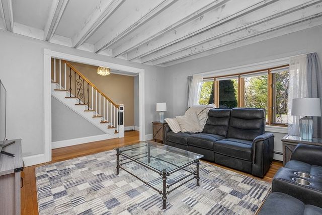 52 Morse St, Foxboro, MA 02035
