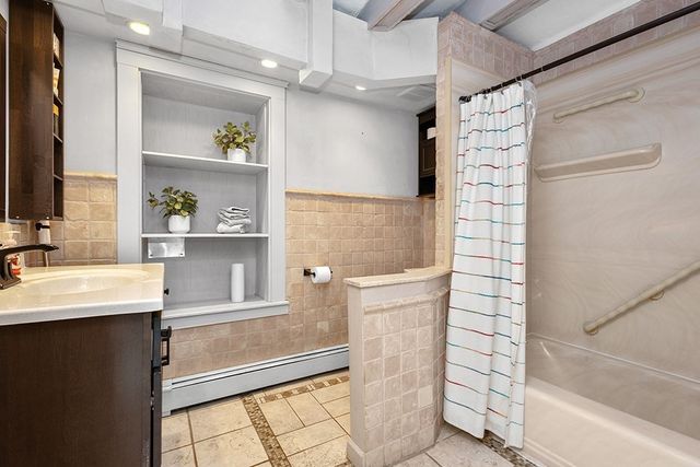 52 Morse St, Foxboro, MA 02035