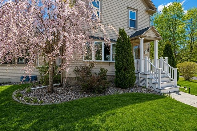 52 Morse St, Foxboro, MA 02035