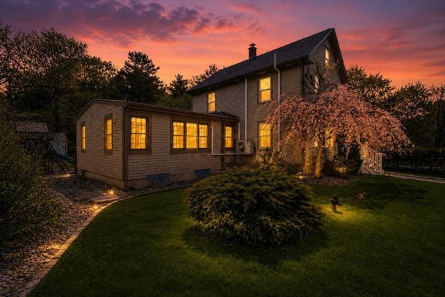 52 Morse St, Foxboro, MA 02035