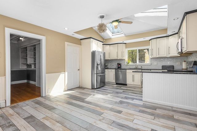 52 Morse St, Foxboro, MA 02035