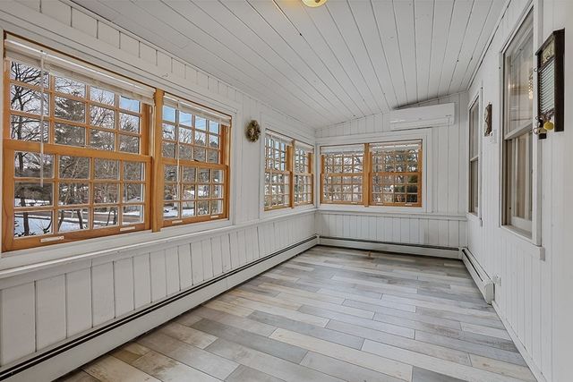 52 Morse St, Foxboro, MA 02035