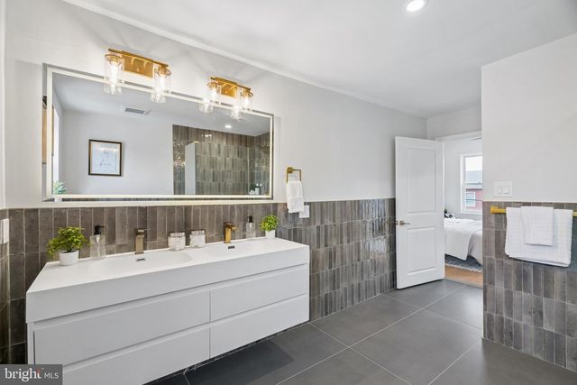 133 W NORRIS ST, Philadelphia, PA 19122
