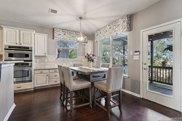 407 Mesa Cyn, San Antonio, TX 78258