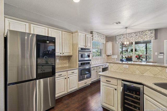 407 Mesa Cyn, San Antonio, TX 78258