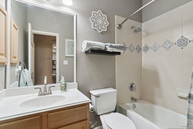 407 Mesa Cyn, San Antonio, TX 78258