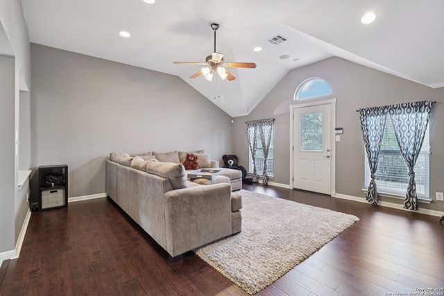 407 Mesa Cyn, San Antonio, TX 78258