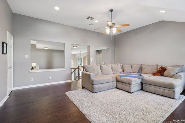 407 Mesa Cyn, San Antonio, TX 78258