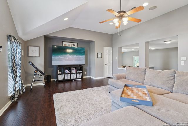 407 Mesa Cyn, San Antonio, TX 78258