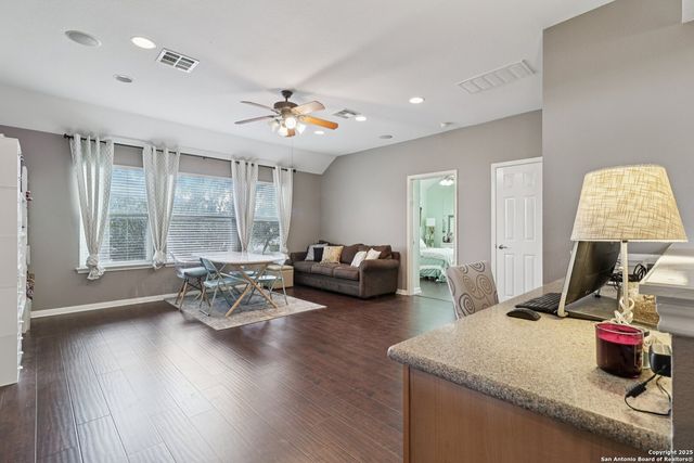 407 Mesa Cyn, San Antonio, TX 78258