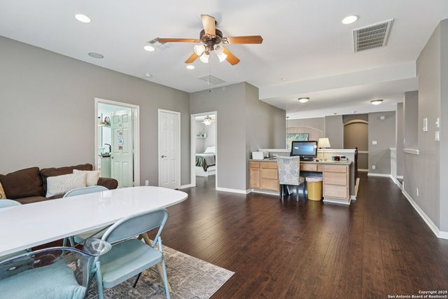 407 Mesa Cyn, San Antonio, TX 78258