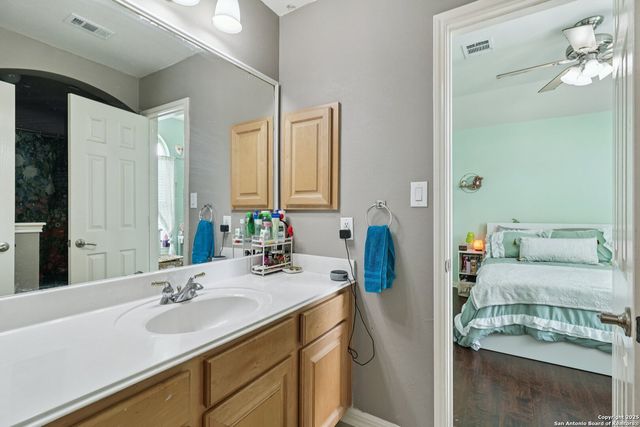 407 Mesa Cyn, San Antonio, TX 78258