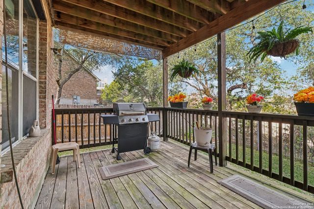 407 Mesa Cyn, San Antonio, TX 78258