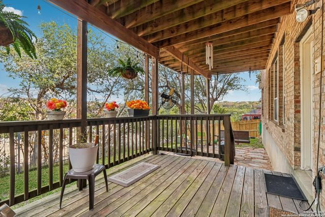 407 Mesa Cyn, San Antonio, TX 78258