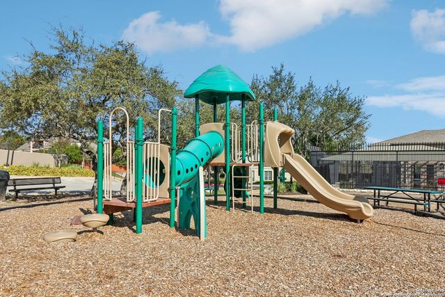 407 Mesa Cyn, San Antonio, TX 78258