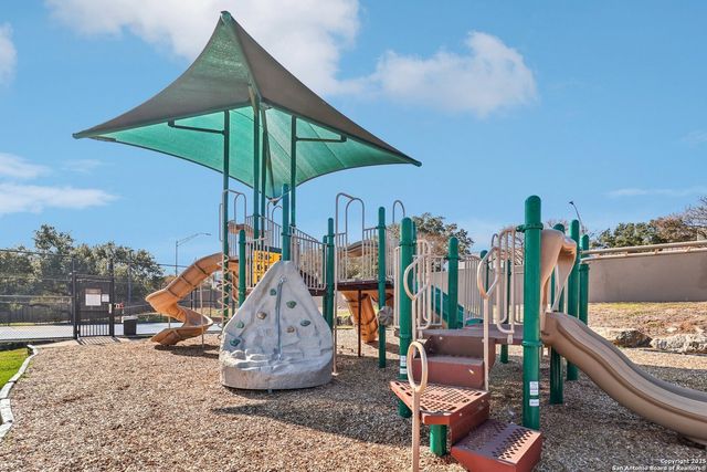 407 Mesa Cyn, San Antonio, TX 78258