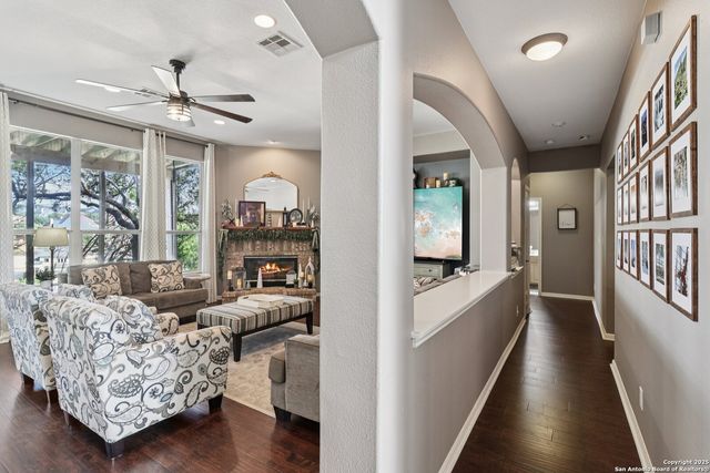 407 Mesa Cyn, San Antonio, TX 78258